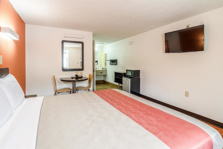 Room 19 of 43