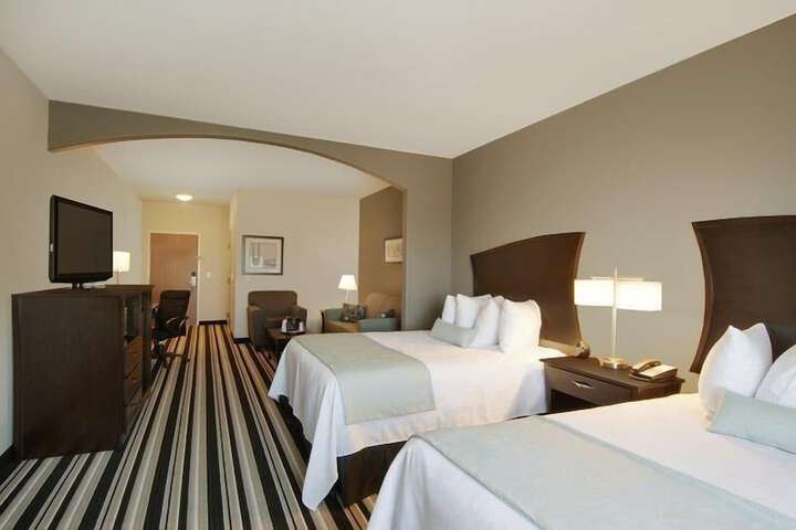 Best Western Plus Sand Bass Inn & Suites