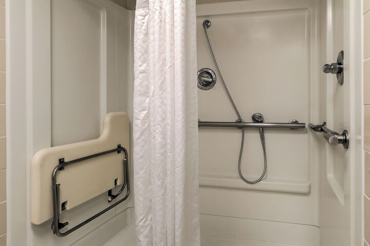 Room 44 of 77
