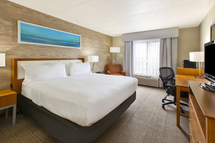 Room 27 of 61