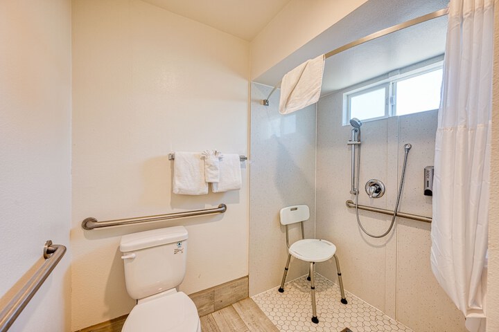 Room 30 of 48