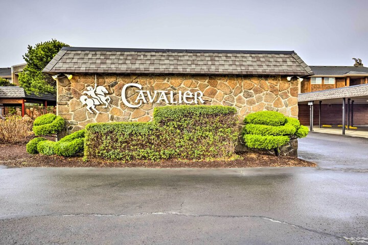 Lincoln City Oceanfront Condo Near Lincoln Beach!