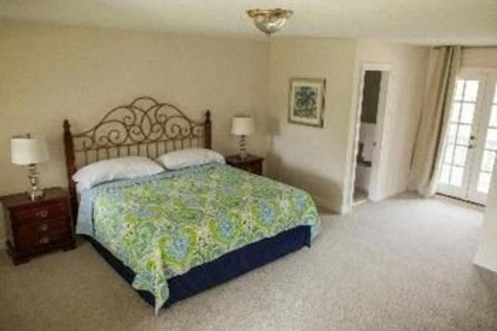 Room 30 of 109