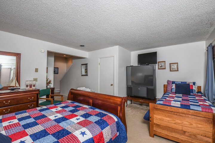 Room 10 of 24