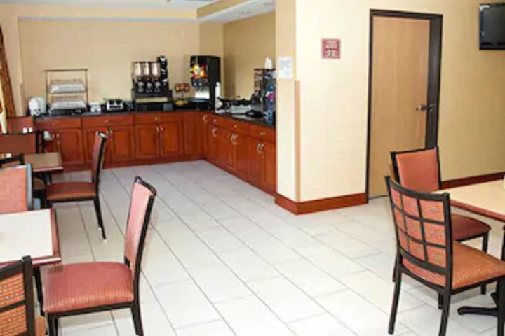 Hotel Interior 5 of 16