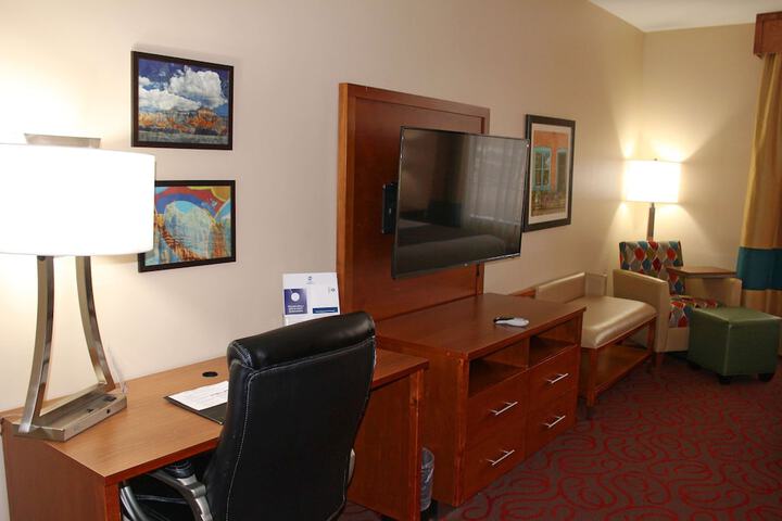 Room 51 of 66