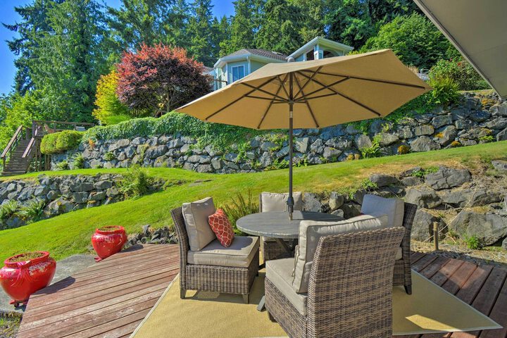 Waterfront Gig Harbor Home w / Furnished Deck