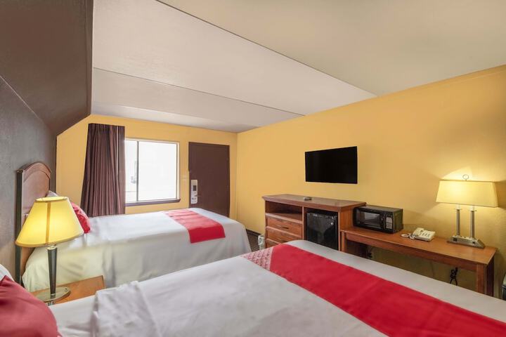 Room 25 of 43