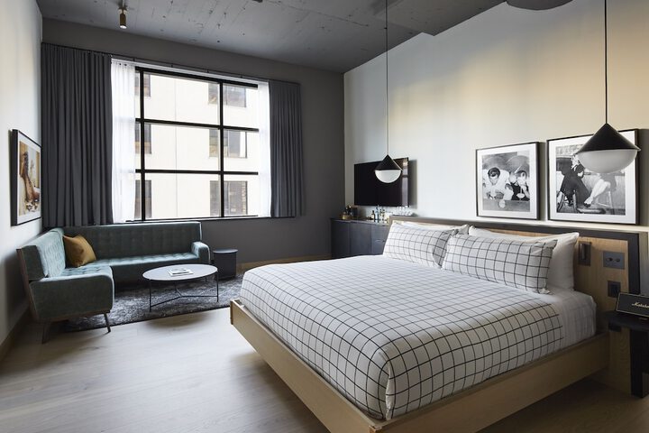 Room 20 of 38