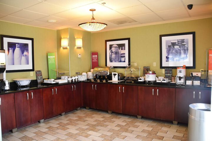 Breakfast/Coffee Service 70 of 85