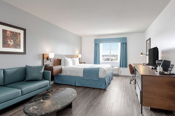 Ramada by Wyndham Surrey / Langley