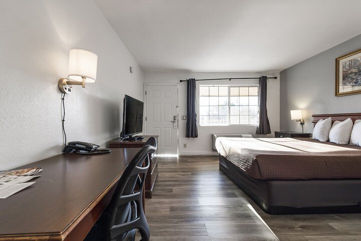 Room 43 of 73