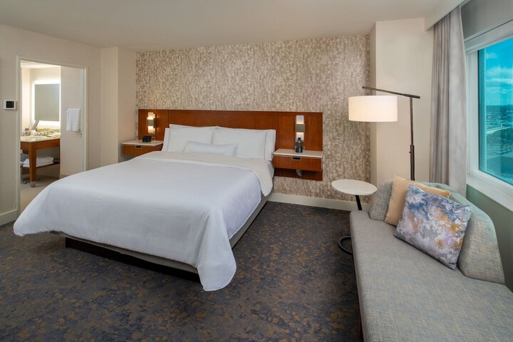 Room 49 of 122