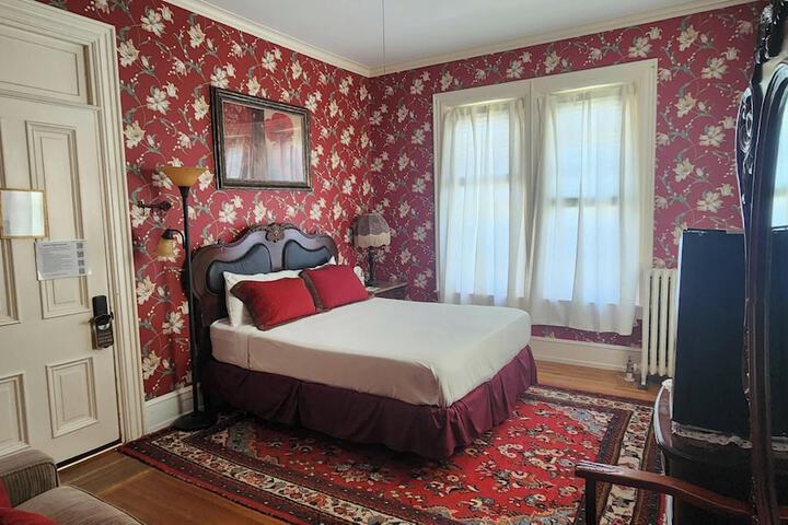 Room 17 of 34