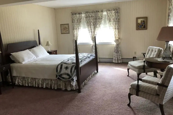 Fiddlehead Inn