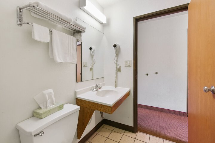 Room 38 of 48
