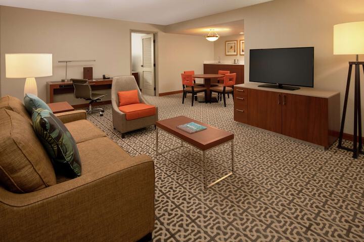 DoubleTree Suites by Hilton Seattle Airport - Southcenter
