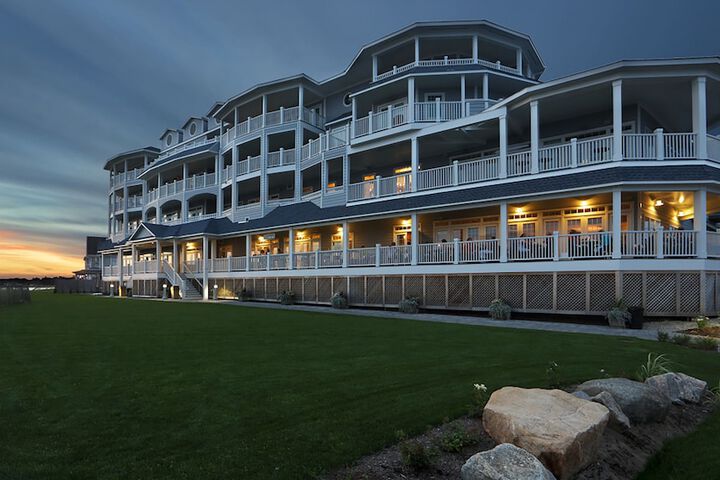 Madison Beach Hotel