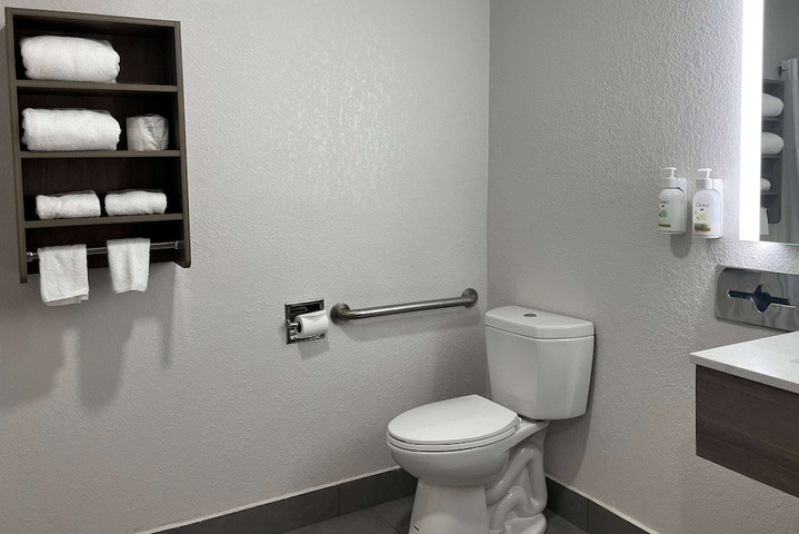 Room 16 of 52