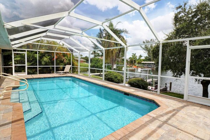 Pool 22 of 44