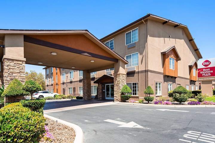Hotel 2 of 35