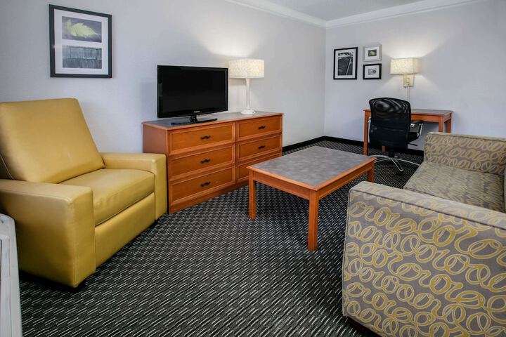 Room 86 of 102