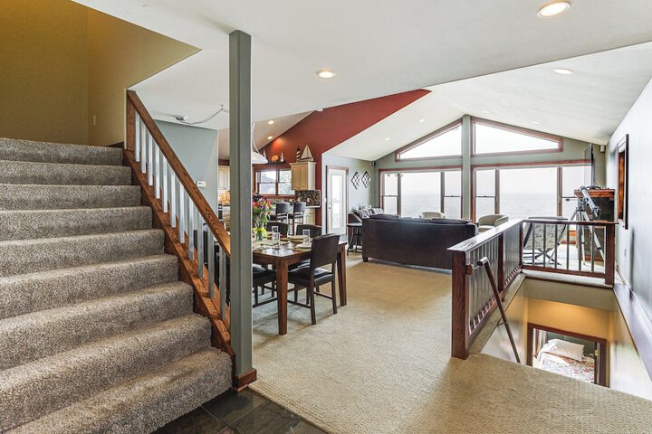 Spacious Edgerton Home w / Private Beach & Views!