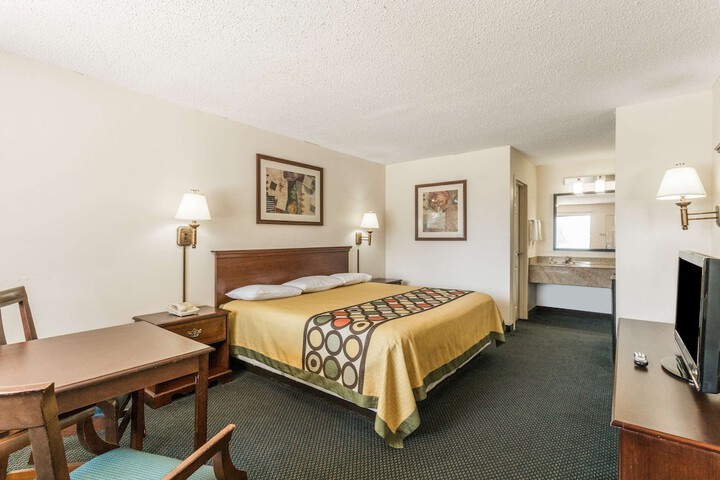Room 38 of 68