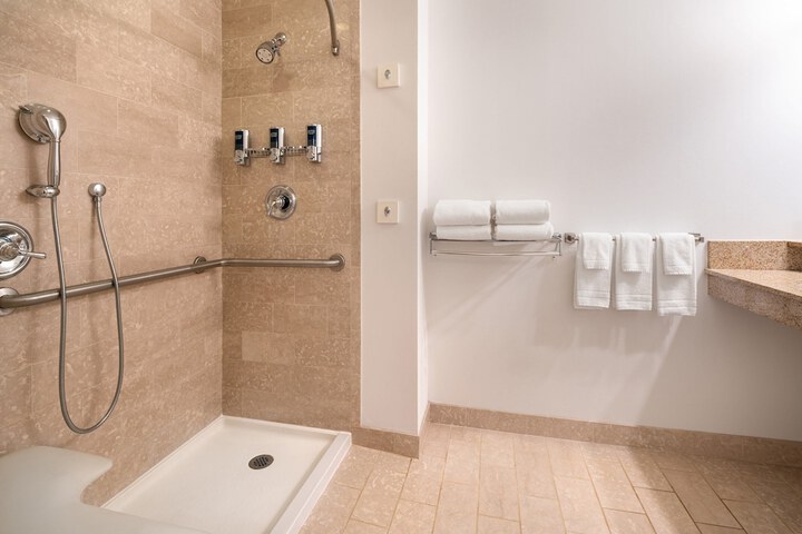 Room 20 of 40