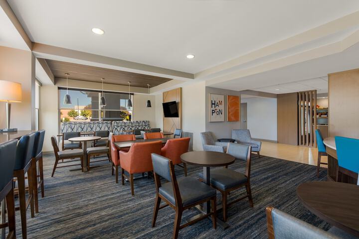 Holiday Inn Express Hampton - Coliseum Central by IHG