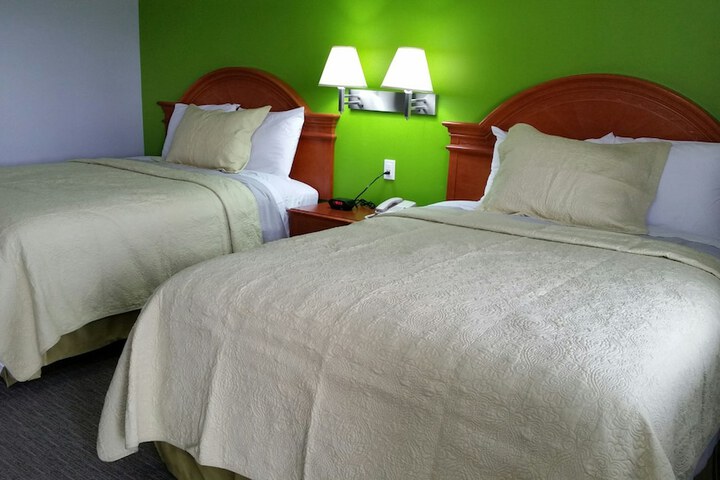 Room 26 of 40