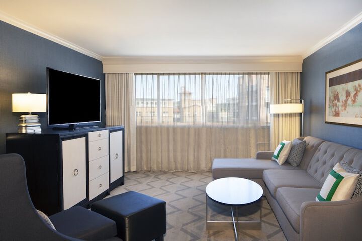 Room 44 of 92