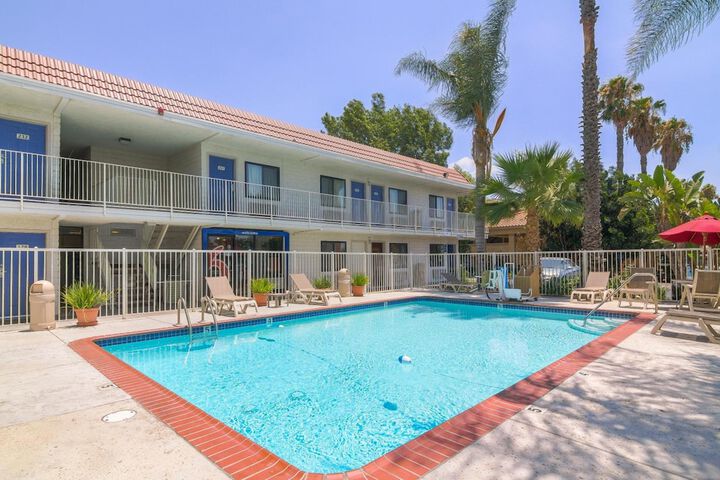 Pool 4 of 26