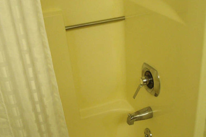 Room 13 of 22