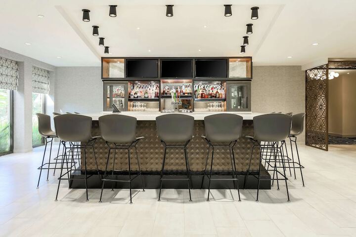 DoubleTree by Hilton Austin - University Area