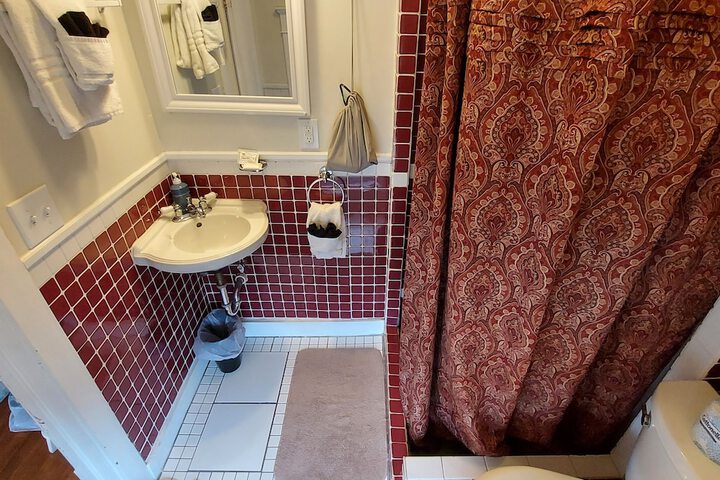 Room 35 of 47