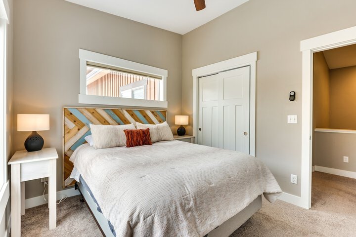 Convenient Fraser Townhome w / Hot Tub Near Hikes!