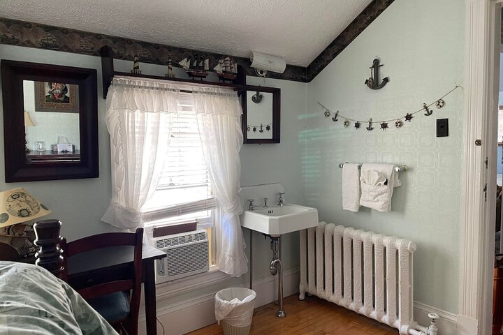 Room 61 of 74