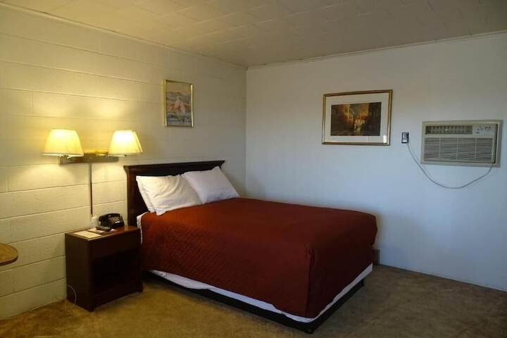 Hotel Prairie Winds Carthage Keokuk Hwy 136