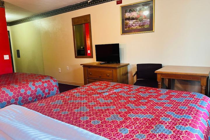 Villa Inn Motel Near Hwy 12 WI Capital O