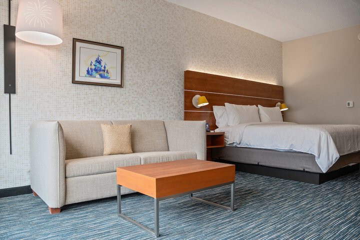 Room 19 of 33
