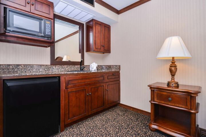 Room 19 of 48