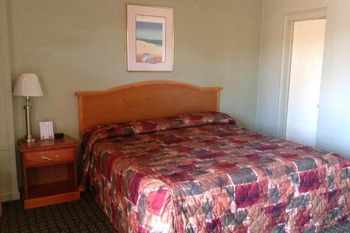 Room 13 of 25