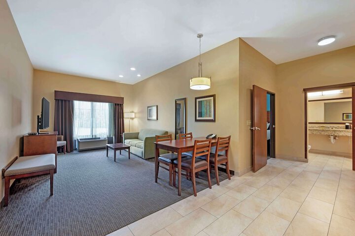 Room 15 of 53
