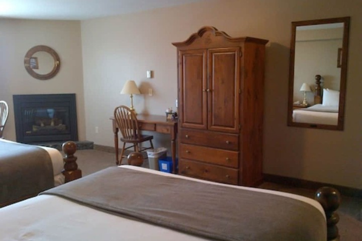 Room 40 of 82