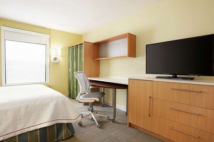 Room 21 of 34