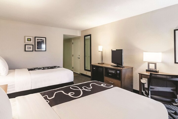 Room 30 of 53