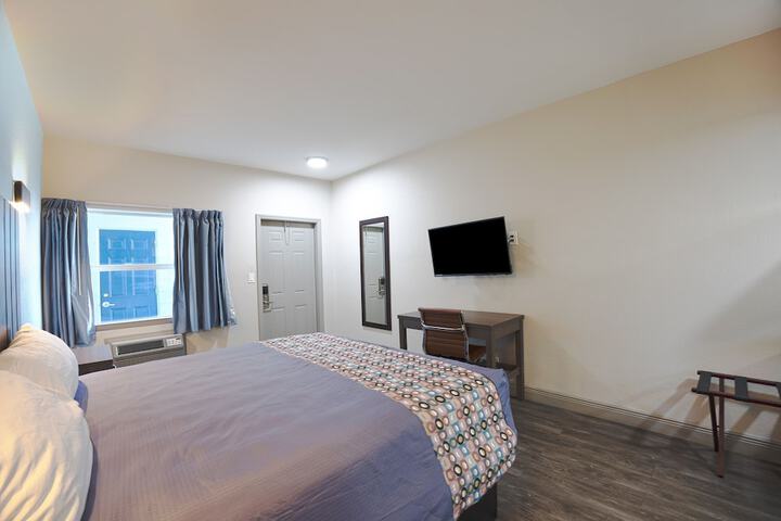 Room 82 of 126