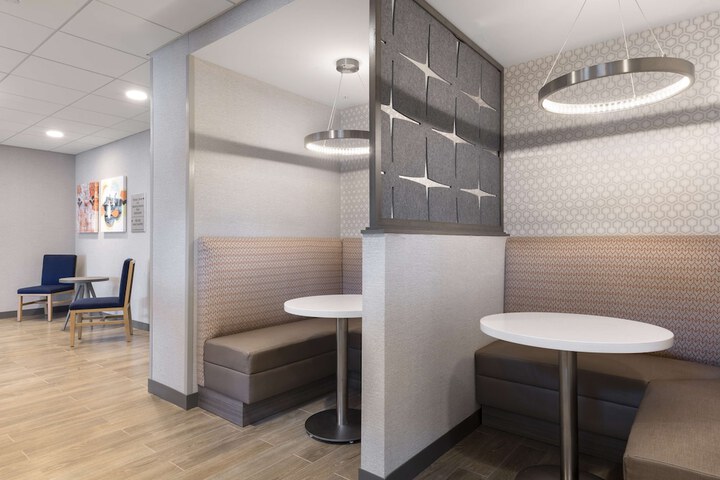 Breakfast/Coffee Service 16 of 20