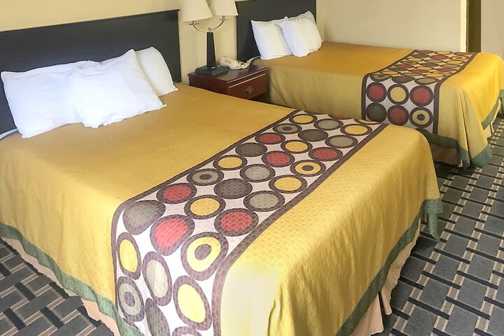 Room 11 of 20